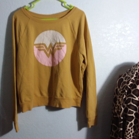 Junk Food Clothing Tops - Junk Food XL mustard sweat top